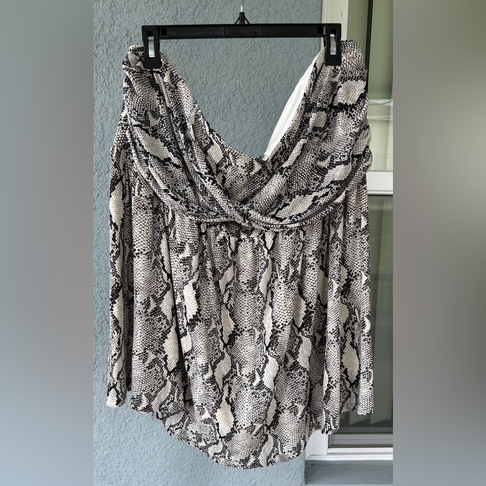 Torrid Snakeskin Halter Stretch Smocked Back Babydoll Top Size 4X